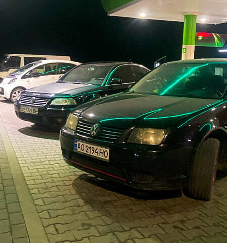 Черный Фольксваген Бора, объемом двигателя 1.6 л и пробегом 300 тыс. км за 4500 $, фото 6 на Automoto.ua