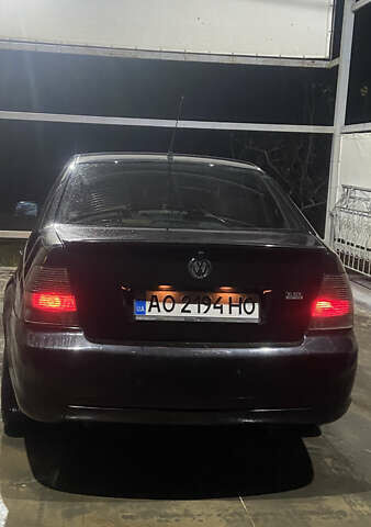 Черный Фольксваген Бора, объемом двигателя 1.6 л и пробегом 300 тыс. км за 4500 $, фото 9 на Automoto.ua