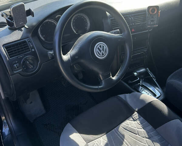 Черный Фольксваген Бора, объемом двигателя 1.6 л и пробегом 258 тыс. км за 4300 $, фото 11 на Automoto.ua