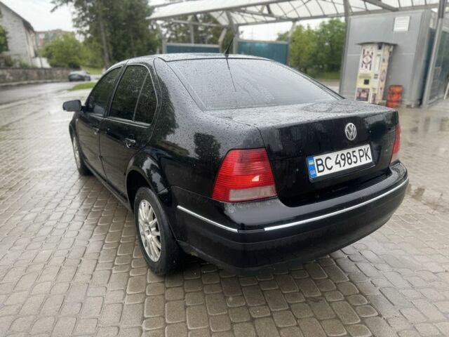 Черный Фольксваген Бора, объемом двигателя 1.8 л и пробегом 480 тыс. км за 3450 $, фото 5 на Automoto.ua