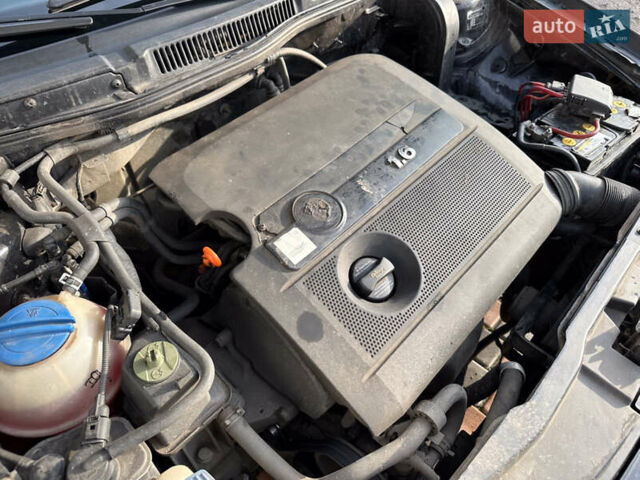 Чорний Фольксваген Бора, об'ємом двигуна 1.6 л та пробігом 260 тис. км за 3500 $, фото 15 на Automoto.ua