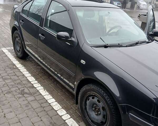 Черный Фольксваген Бора, объемом двигателя 1.6 л и пробегом 233 тыс. км за 4300 $, фото 1 на Automoto.ua