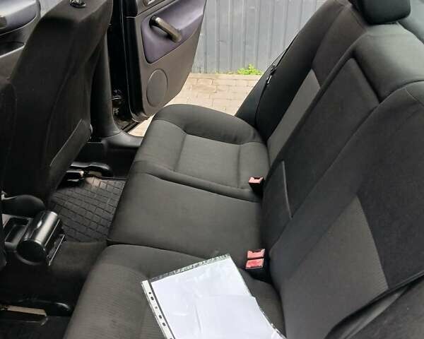 Черный Фольксваген Бора, объемом двигателя 1.6 л и пробегом 233 тыс. км за 4300 $, фото 2 на Automoto.ua