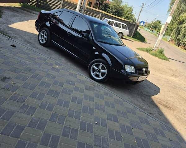 Черный Фольксваген Бора, объемом двигателя 1.6 л и пробегом 305 тыс. км за 4200 $, фото 4 на Automoto.ua