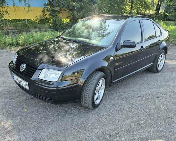 Черный Фольксваген Бора, объемом двигателя 1.6 л и пробегом 305 тыс. км за 4200 $, фото 2 на Automoto.ua
