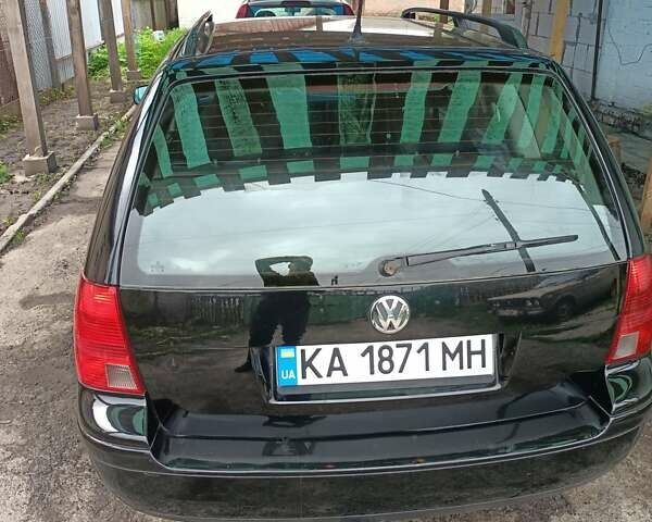 Черный Фольксваген Бора, объемом двигателя 2.3 л и пробегом 300 тыс. км за 3500 $, фото 6 на Automoto.ua