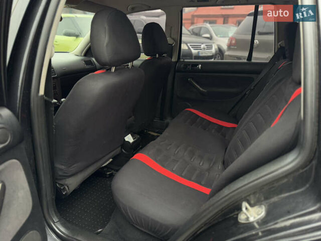 Черный Фольксваген Бора, объемом двигателя 1.6 л и пробегом 318 тыс. км за 3500 $, фото 21 на Automoto.ua