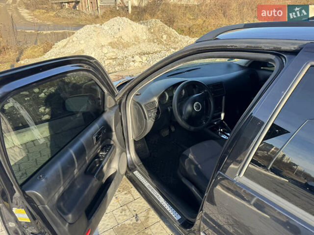 Черный Фольксваген Бора, объемом двигателя 1.98 л и пробегом 305 тыс. км за 3390 $, фото 12 на Automoto.ua