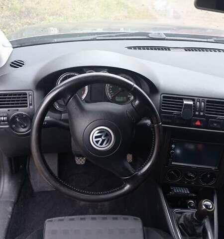 Черный Фольксваген Бора, объемом двигателя 1.6 л и пробегом 200 тыс. км за 4500 $, фото 14 на Automoto.ua