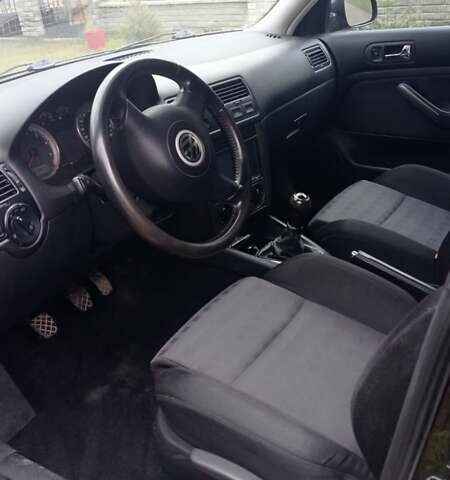 Черный Фольксваген Бора, объемом двигателя 1.6 л и пробегом 200 тыс. км за 4500 $, фото 3 на Automoto.ua