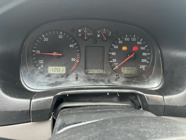 Червоний Фольксваген Бора, об'ємом двигуна 1.9 л та пробігом 520 тис. км за 3000 $, фото 7 на Automoto.ua