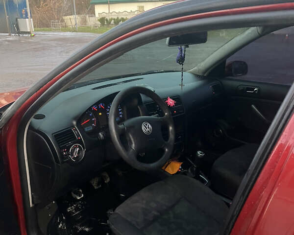 Красный Фольксваген Бора, объемом двигателя 1.4 л и пробегом 220 тыс. км за 3200 $, фото 9 на Automoto.ua