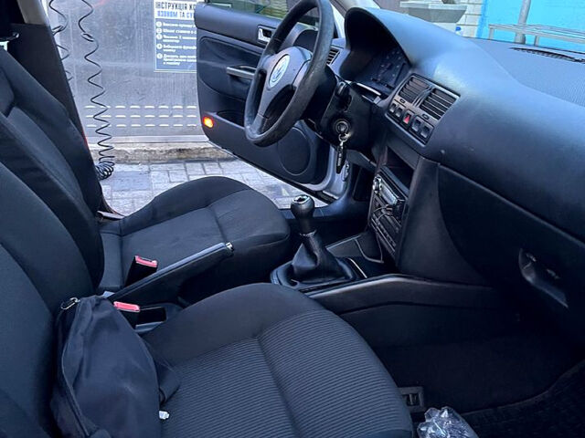 Фольксваген Бора, об'ємом двигуна 1.6 л та пробігом 271 тис. км за 3900 $, фото 10 на Automoto.ua