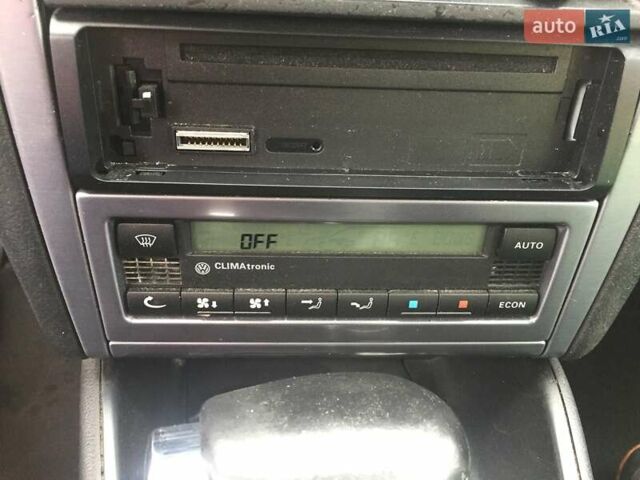 Фольксваген Бора, объемом двигателя 2 л и пробегом 226 тыс. км за 5450 $, фото 6 на Automoto.ua