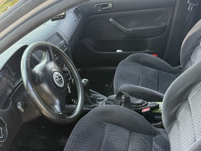 Серый Фольксваген Бора, объемом двигателя 1.6 л и пробегом 153 тыс. км за 3000 $, фото 5 на Automoto.ua