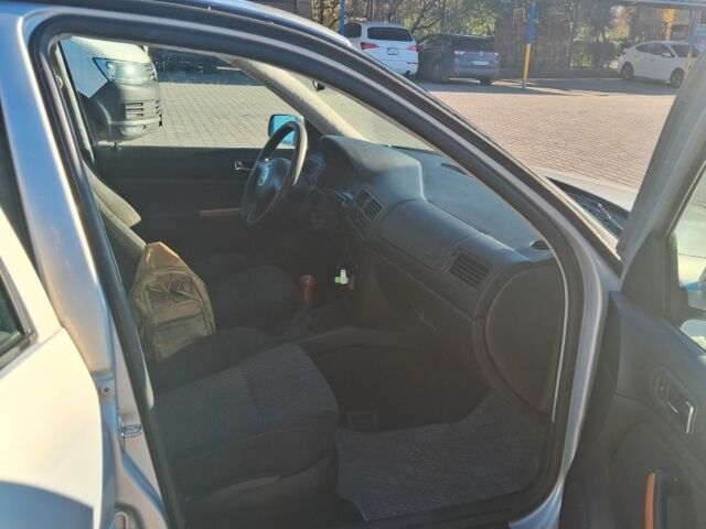 Серый Фольксваген Бора, объемом двигателя 1.6 л и пробегом 32 тыс. км за 4000 $, фото 4 на Automoto.ua