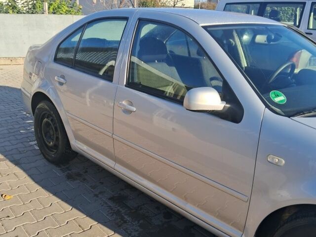 Серый Фольксваген Бора, объемом двигателя 1.6 л и пробегом 32 тыс. км за 4000 $, фото 2 на Automoto.ua