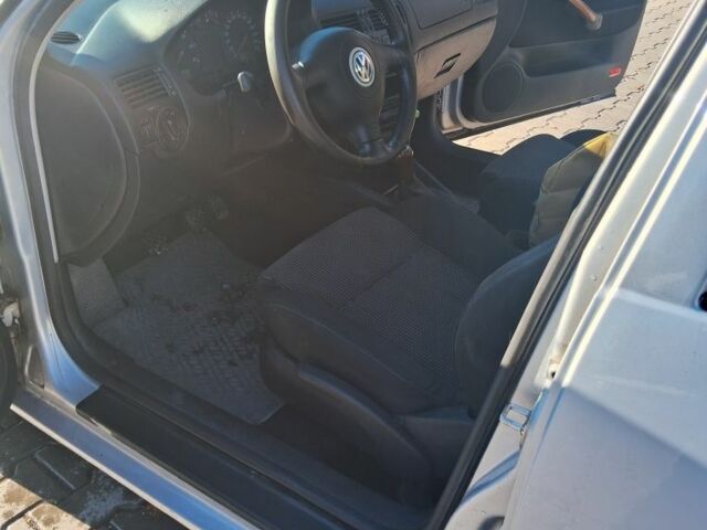 Серый Фольксваген Бора, объемом двигателя 1.6 л и пробегом 32 тыс. км за 4000 $, фото 5 на Automoto.ua