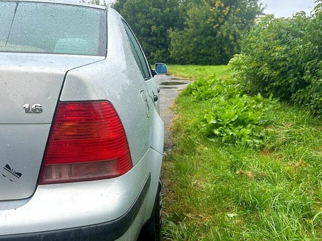 Серый Фольксваген Бора, объемом двигателя 1.6 л и пробегом 296 тыс. км за 3600 $, фото 7 на Automoto.ua