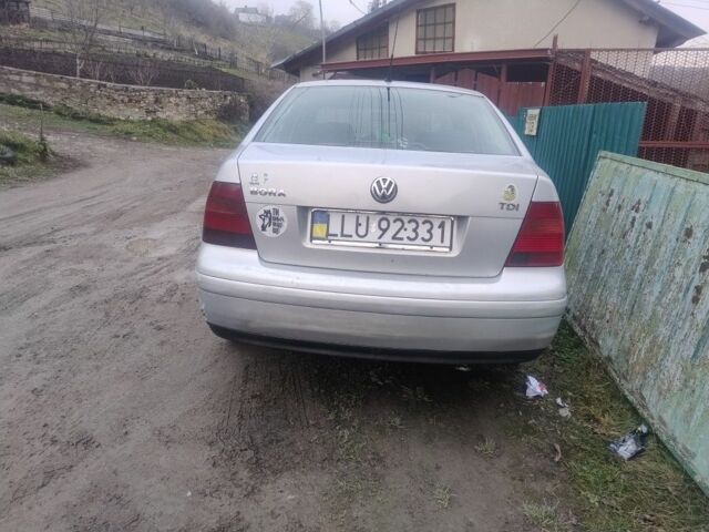 Серый Фольксваген Бора, объемом двигателя 1.9 л и пробегом 422 тыс. км за 2135 $, фото 6 на Automoto.ua