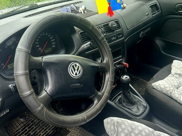 Серый Фольксваген Бора, объемом двигателя 1.6 л и пробегом 296 тыс. км за 3600 $, фото 12 на Automoto.ua