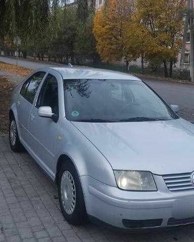 Сірий Фольксваген Бора, об'ємом двигуна 1.6 л та пробігом 310 тис. км за 3700 $, фото 1 на Automoto.ua