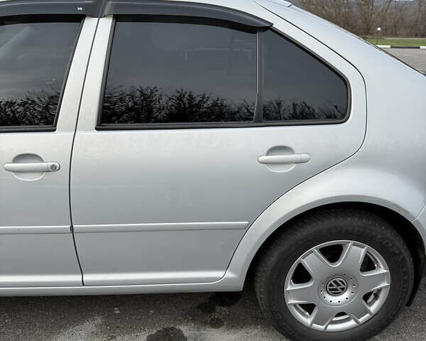 Серый Фольксваген Бора, объемом двигателя 1.6 л и пробегом 178 тыс. км за 5300 $, фото 11 на Automoto.ua