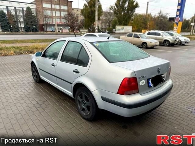 Сірий Фольксваген Бора, об'ємом двигуна 1.6 л та пробігом 364 тис. км за 4200 $, фото 2 на Automoto.ua