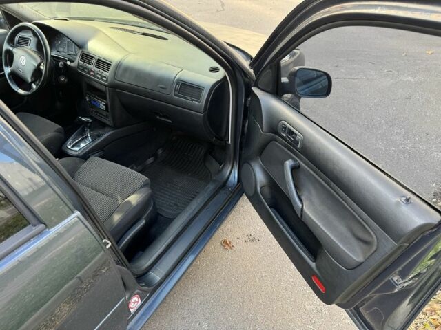 Серый Фольксваген Бора, объемом двигателя 2 л и пробегом 330 тыс. км за 2800 $, фото 13 на Automoto.ua