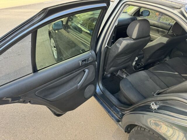 Серый Фольксваген Бора, объемом двигателя 2 л и пробегом 330 тыс. км за 2800 $, фото 10 на Automoto.ua