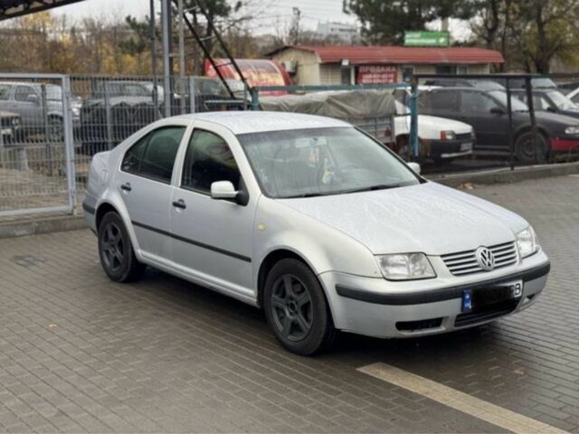 Сірий Фольксваген Бора, об'ємом двигуна 1.6 л та пробігом 364 тис. км за 4200 $, фото 1 на Automoto.ua