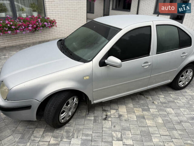 Серый Фольксваген Бора, объемом двигателя 2 л и пробегом 302 тыс. км за 2000 $, фото 4 на Automoto.ua