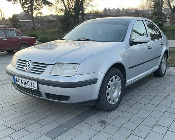 Сірий Фольксваген Бора, об'ємом двигуна 1.6 л та пробігом 267 тис. км за 4300 $, фото 4 на Automoto.ua