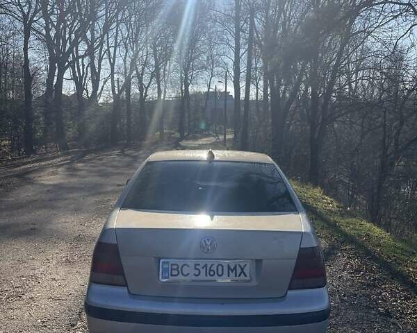 Сірий Фольксваген Бора, об'ємом двигуна 1.6 л та пробігом 360 тис. км за 3400 $, фото 5 на Automoto.ua