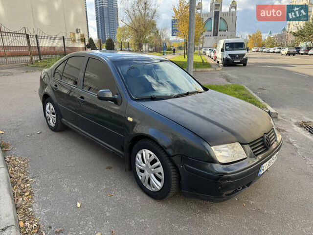 Серый Фольксваген Бора, объемом двигателя 2 л и пробегом 320 тыс. км за 2800 $, фото 2 на Automoto.ua