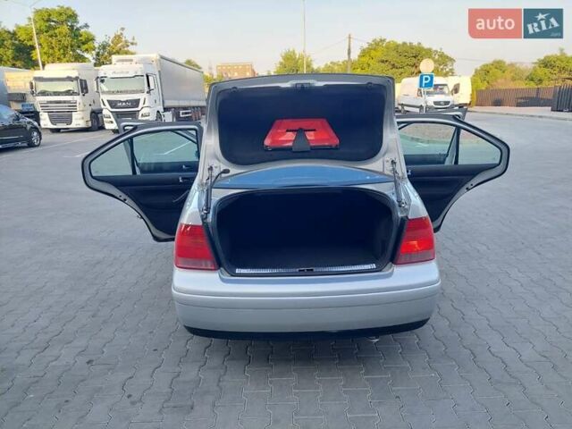 Серый Фольксваген Бора, объемом двигателя 1.6 л и пробегом 229 тыс. км за 5333 $, фото 24 на Automoto.ua