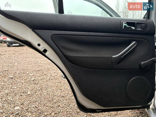 Серый Фольксваген Бора, объемом двигателя 1.6 л и пробегом 185 тыс. км за 4900 $, фото 11 на Automoto.ua