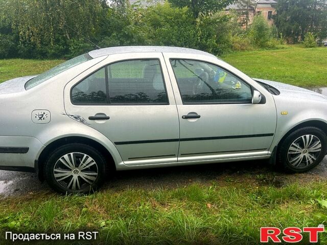 Серый Фольксваген Бора, объемом двигателя 1.6 л и пробегом 296 тыс. км за 3600 $, фото 9 на Automoto.ua