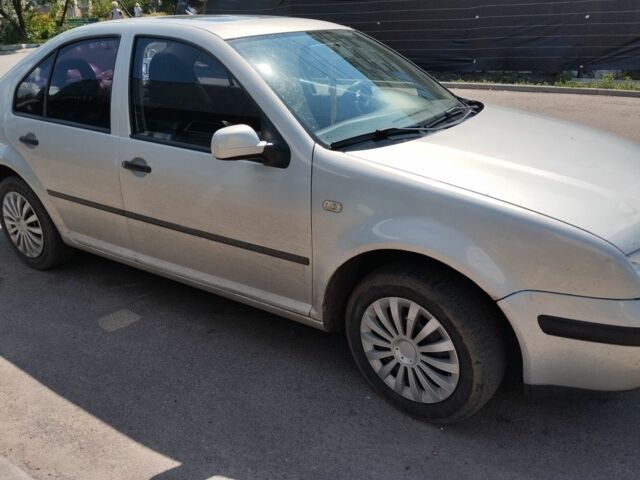 Серый Фольксваген Бора, объемом двигателя 1.6 л и пробегом 280 тыс. км за 4450 $, фото 3 на Automoto.ua