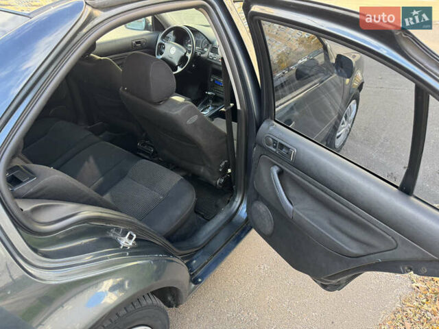 Серый Фольксваген Бора, объемом двигателя 2 л и пробегом 320 тыс. км за 2800 $, фото 12 на Automoto.ua