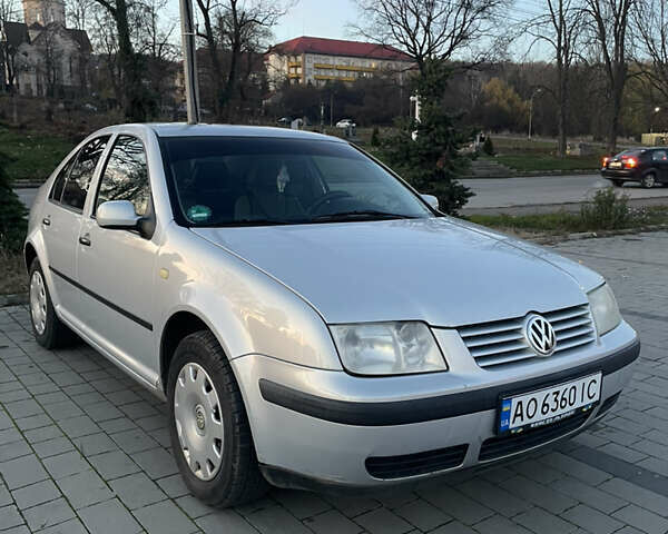 Сірий Фольксваген Бора, об'ємом двигуна 1.6 л та пробігом 267 тис. км за 4300 $, фото 3 на Automoto.ua