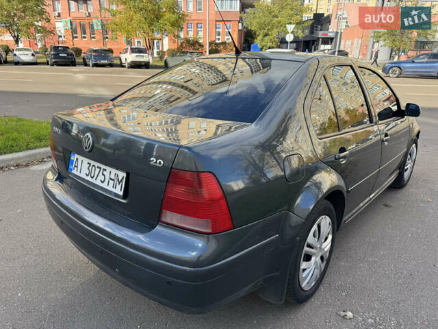 Серый Фольксваген Бора, объемом двигателя 2 л и пробегом 320 тыс. км за 2800 $, фото 4 на Automoto.ua