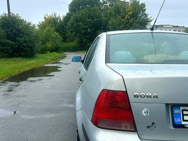 Серый Фольксваген Бора, объемом двигателя 1.6 л и пробегом 296 тыс. км за 3600 $, фото 3 на Automoto.ua