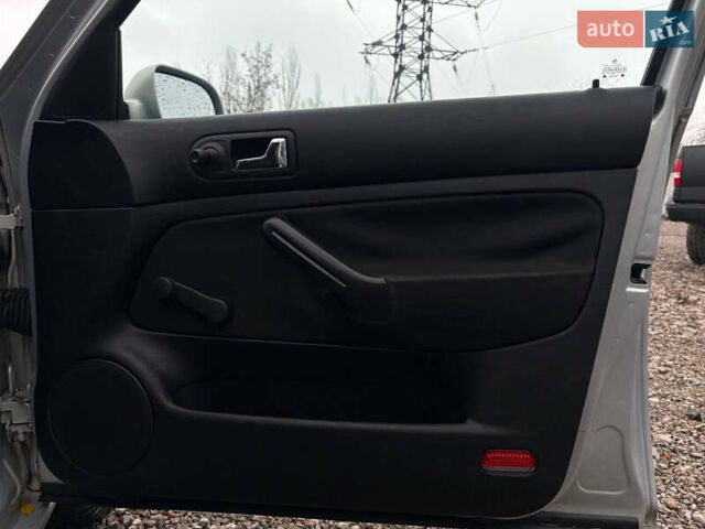 Серый Фольксваген Бора, объемом двигателя 1.6 л и пробегом 185 тыс. км за 4900 $, фото 19 на Automoto.ua