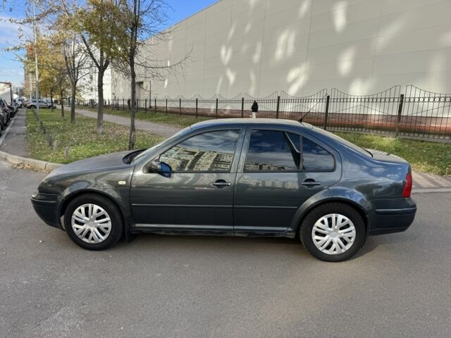 Серый Фольксваген Бора, объемом двигателя 2 л и пробегом 330 тыс. км за 2800 $, фото 7 на Automoto.ua