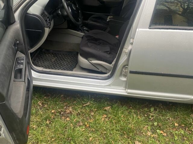 Серый Фольксваген Бора, объемом двигателя 1.6 л и пробегом 369 тыс. км за 3300 $, фото 3 на Automoto.ua