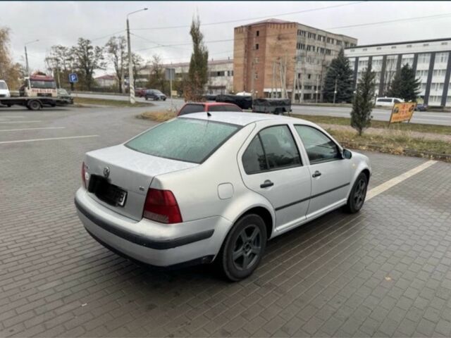 Сірий Фольксваген Бора, об'ємом двигуна 1.6 л та пробігом 364 тис. км за 4200 $, фото 3 на Automoto.ua