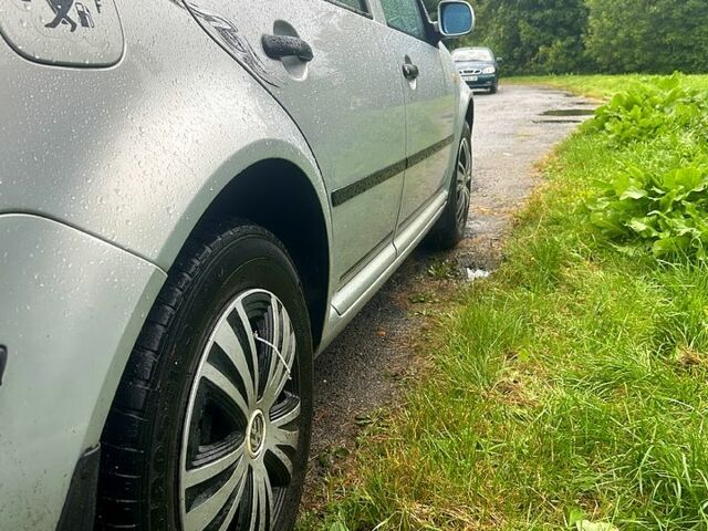 Серый Фольксваген Бора, объемом двигателя 1.6 л и пробегом 296 тыс. км за 3600 $, фото 8 на Automoto.ua