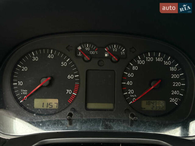 Серый Фольксваген Бора, объемом двигателя 1.6 л и пробегом 185 тыс. км за 4900 $, фото 22 на Automoto.ua