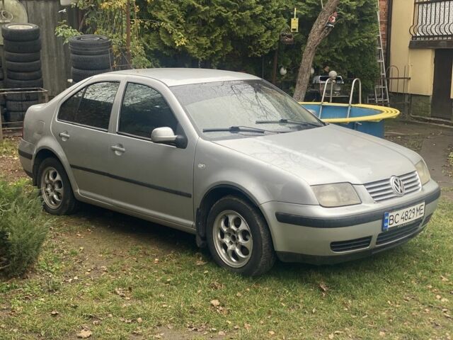 Серый Фольксваген Бора, объемом двигателя 1.6 л и пробегом 369 тыс. км за 3300 $, фото 6 на Automoto.ua